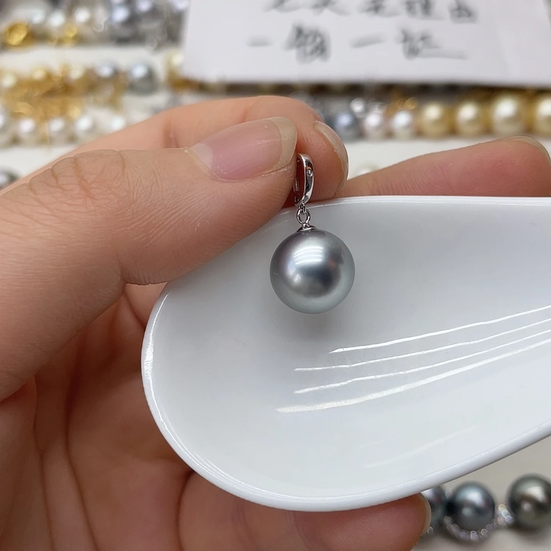 18K金镶嵌海水珍珠吊坠(不含链)