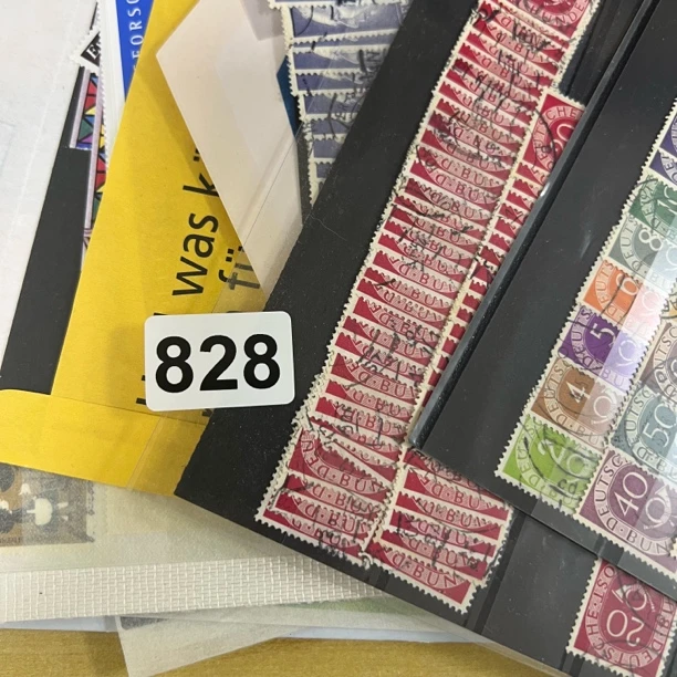 外国邮票，带册，828