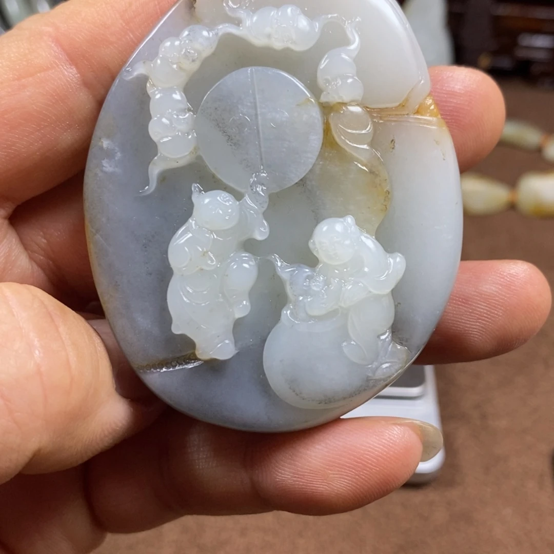 8***8和田玉未镶嵌把件