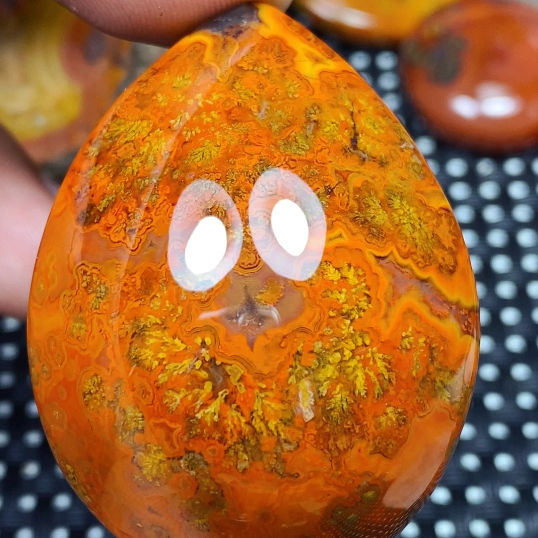 未镶嵌颈饰玛瑙/玉髓景*