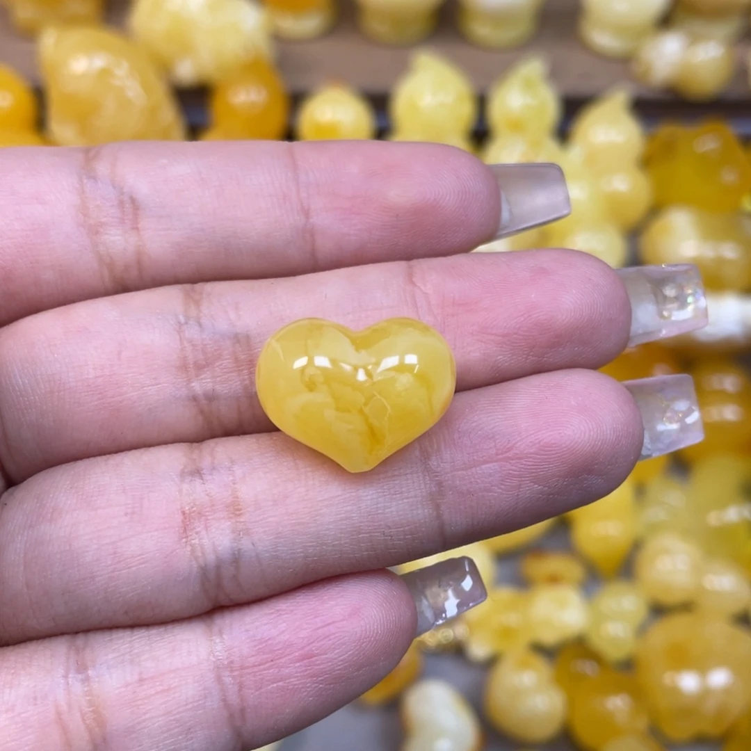 蕾***西琥珀未镶嵌珠宝奇石