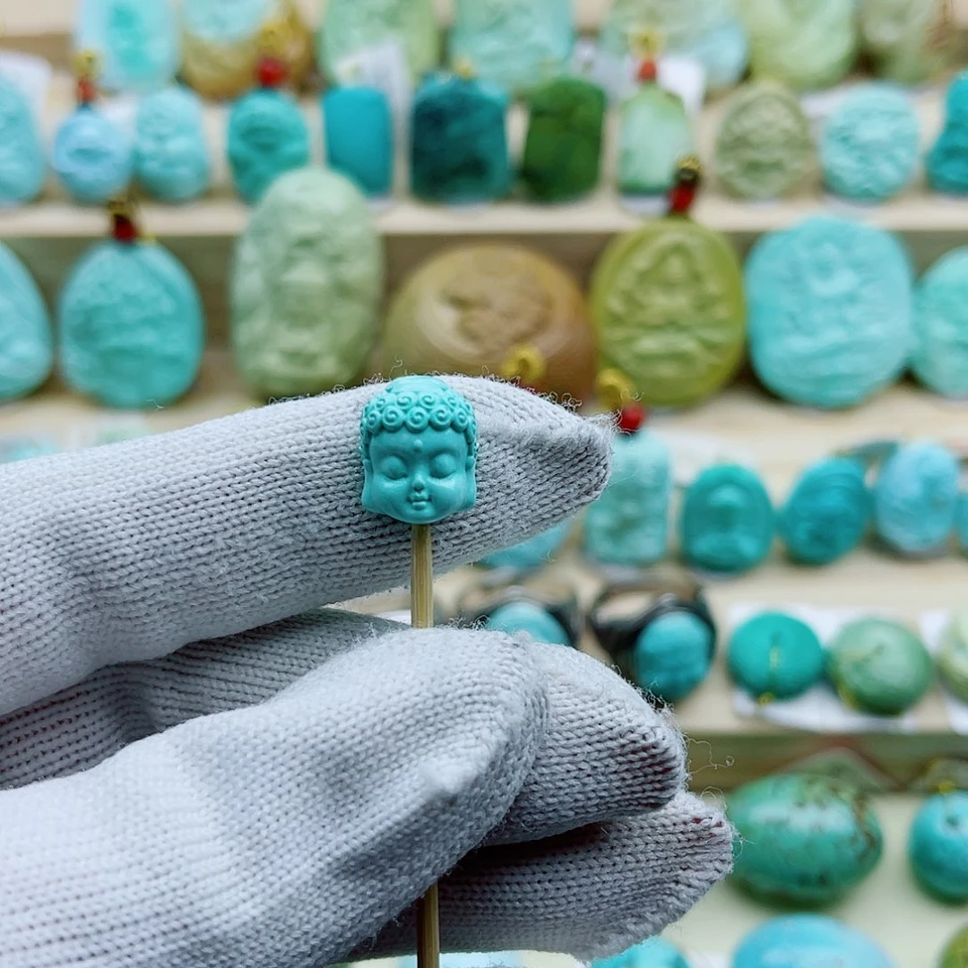 绿松石未镶嵌珠宝奇石