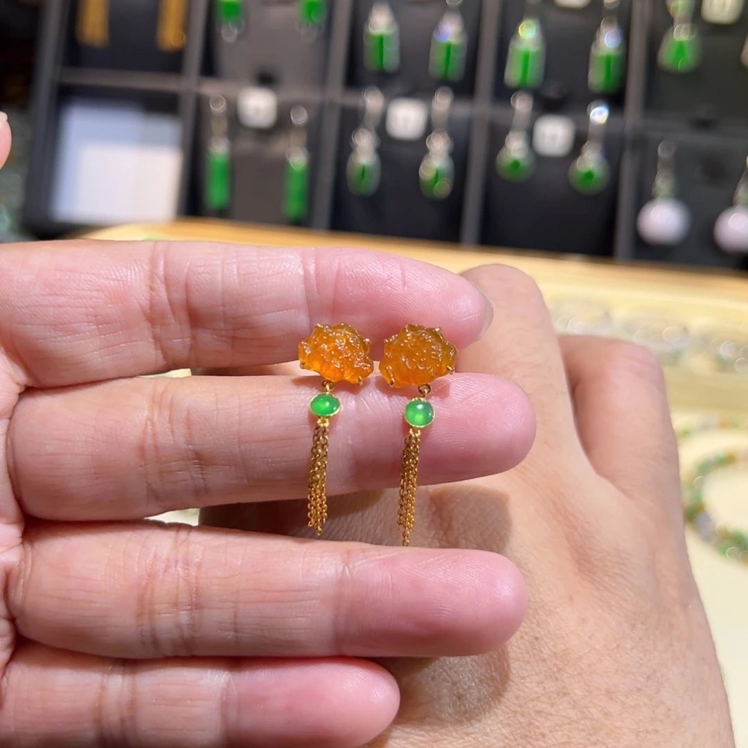 翡翠18K金镶嵌颈饰耳钉