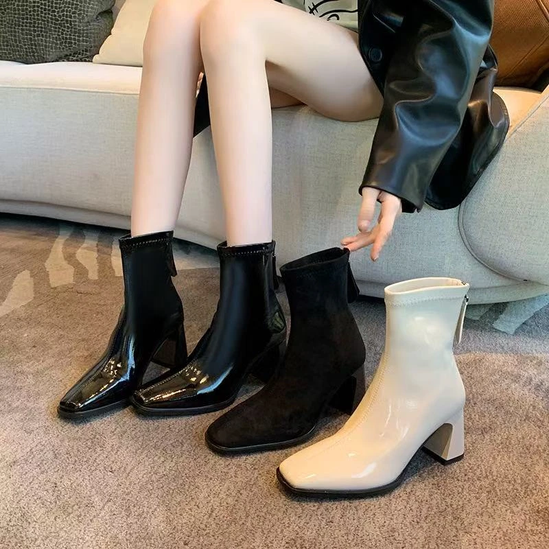 AHLIMA大码女装2025推荐款气质休闲设计感设计师时尚百搭粗跟