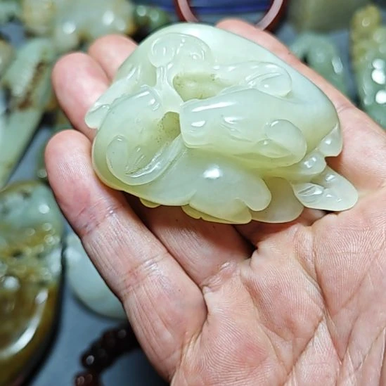 颈饰未镶嵌和田玉無*