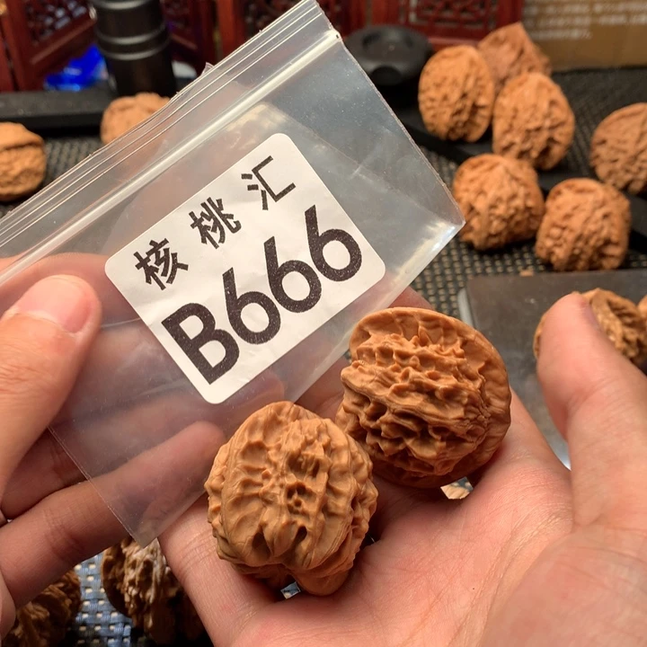 文玩核桃吊坠天地