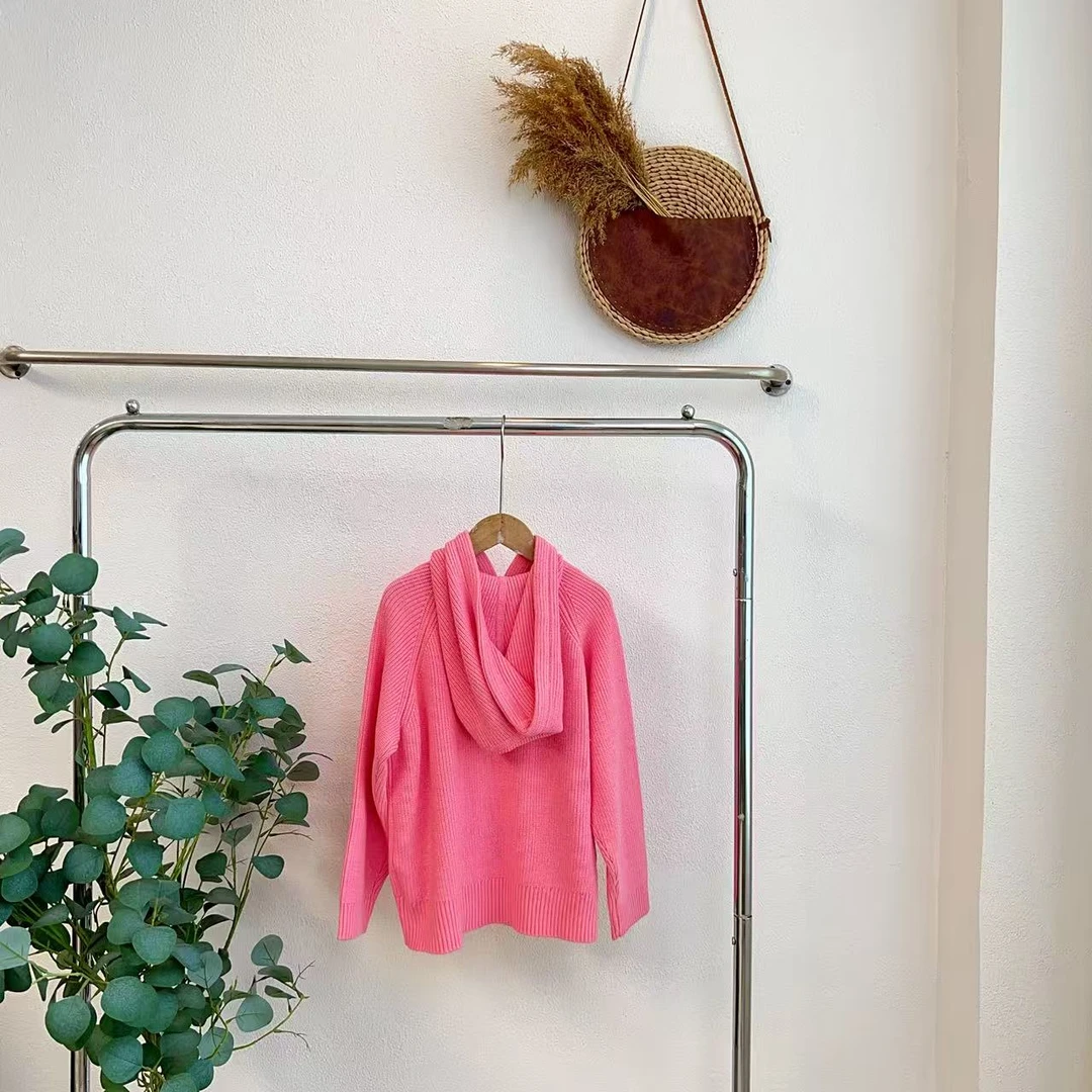 2880祖粉色连帽毛衫