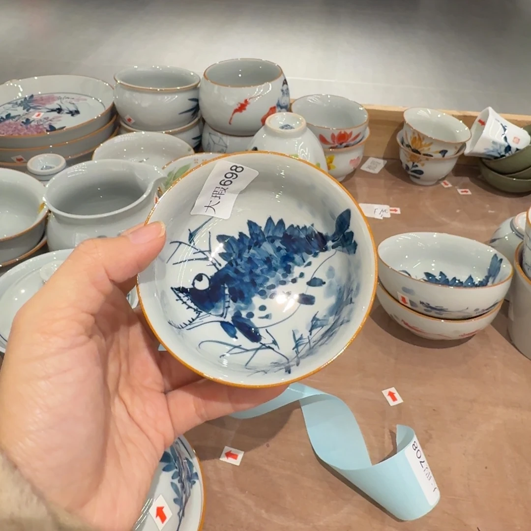 釉下手绘茶具微瑕