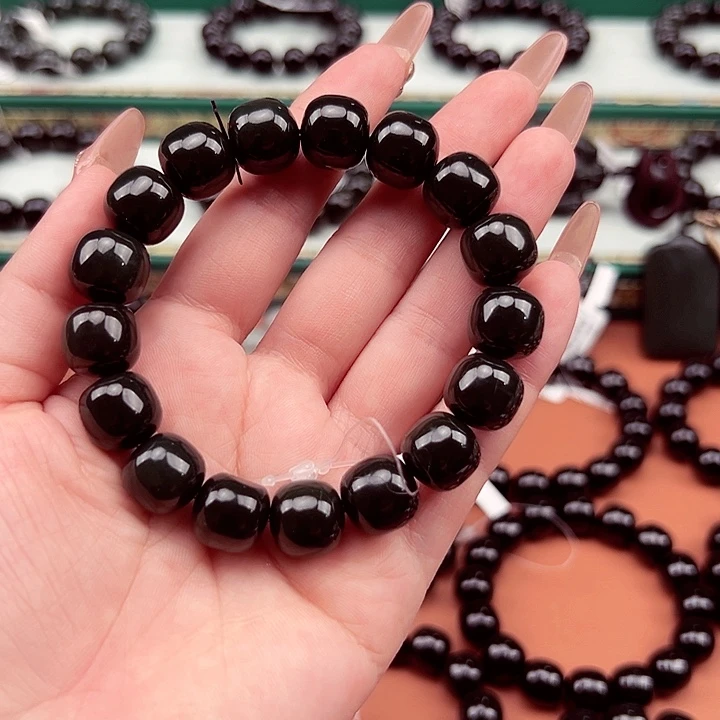 有***由和田玉未镶嵌手串