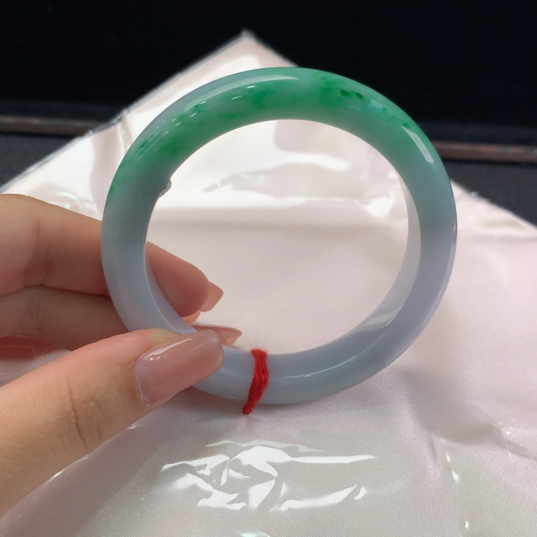 翡翠未镶嵌手镯缅甸A货翡翠 半山辣绿54 55