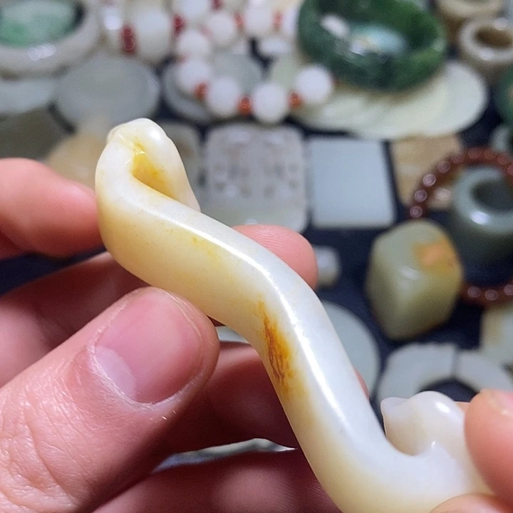 和田玉（糖玉）未镶嵌颈饰