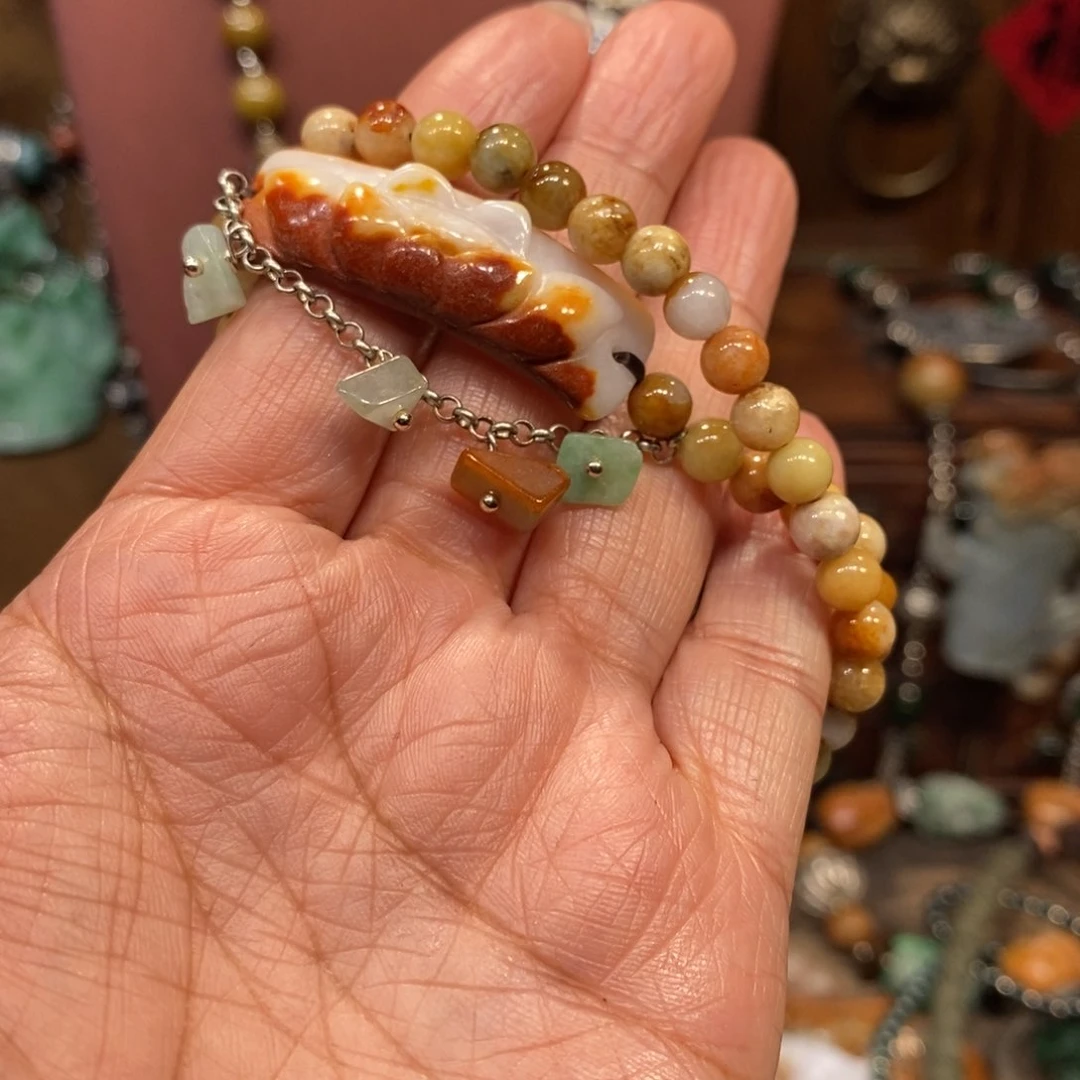 翡翠吊坠(赠链)未镶嵌