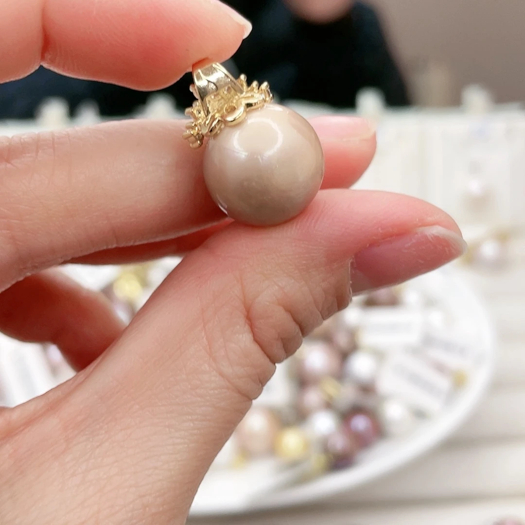 淡水珍珠吊坠(赠链)未镶嵌