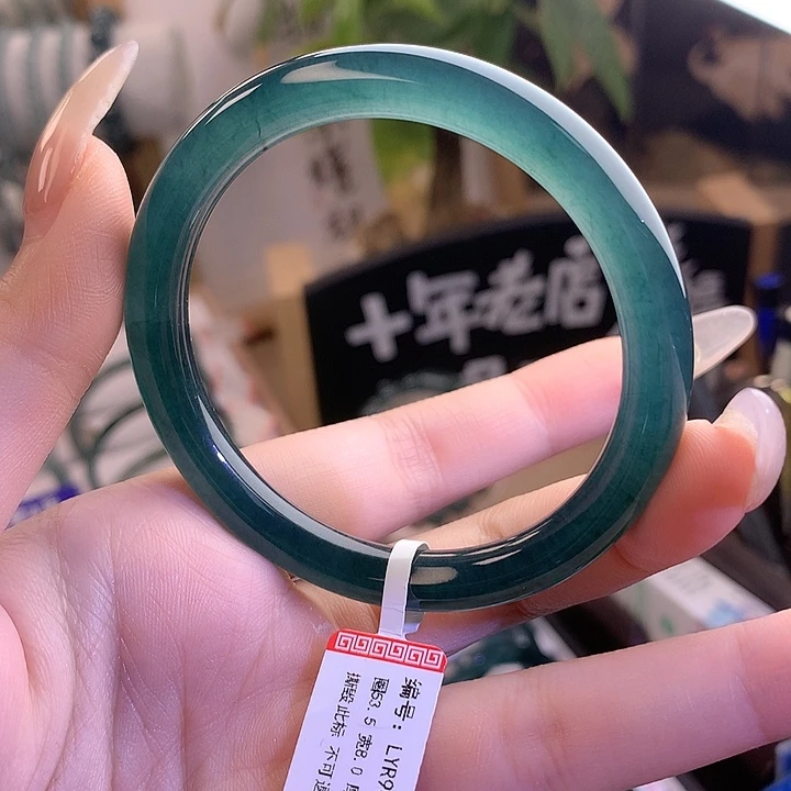 翡翠未镶嵌手镯53