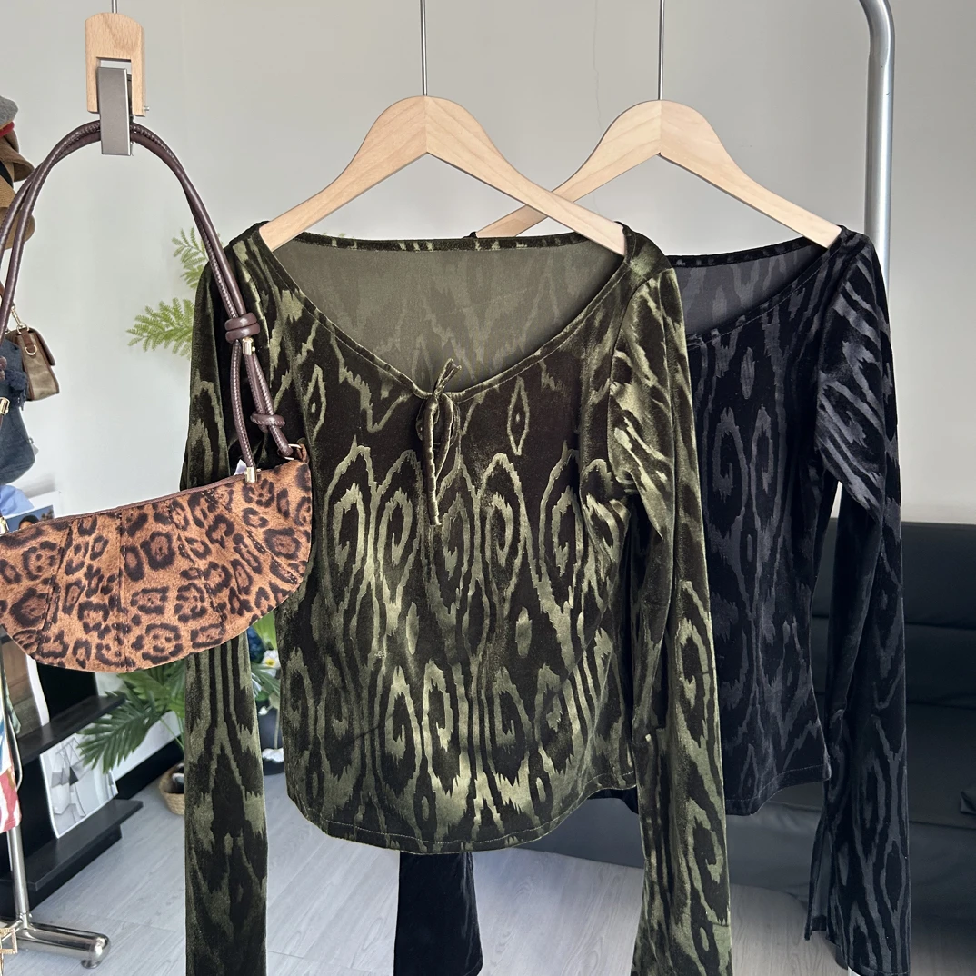 KDY·原创高级感艾特莱斯烧花丝绒上衣打底衫