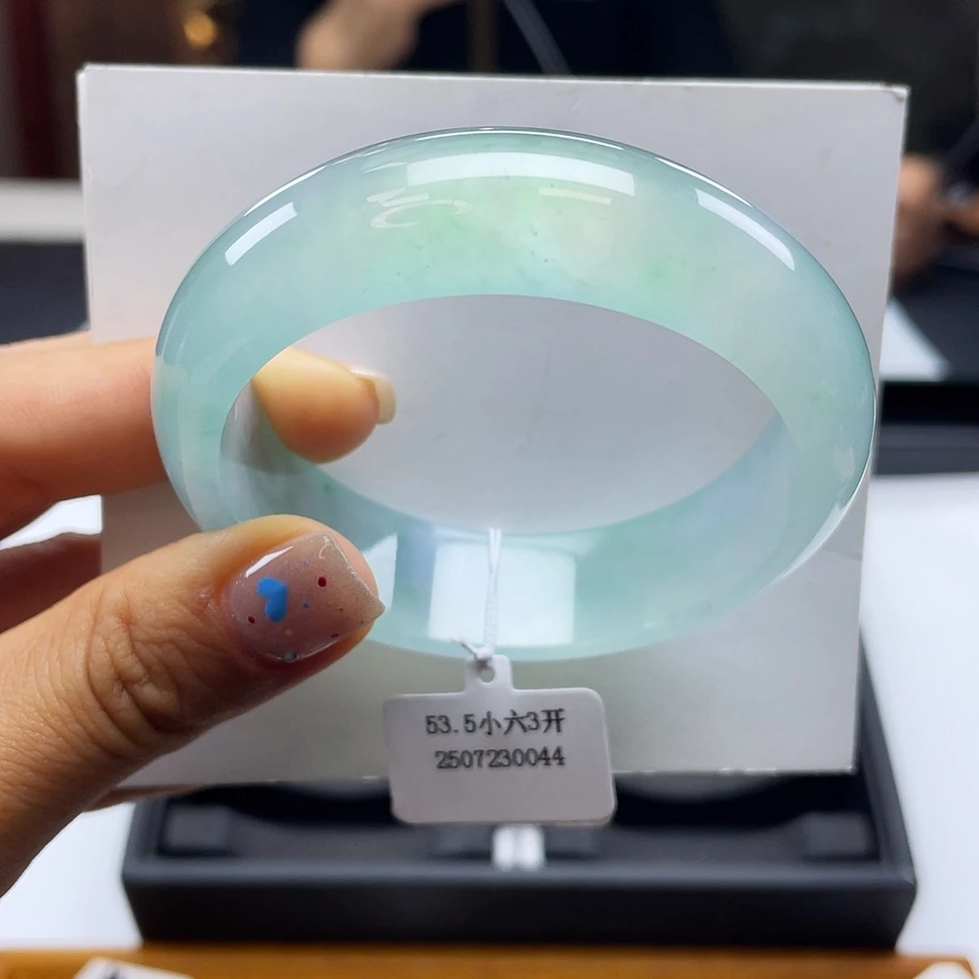 翡翠手镯未镶嵌54冰绿正圈