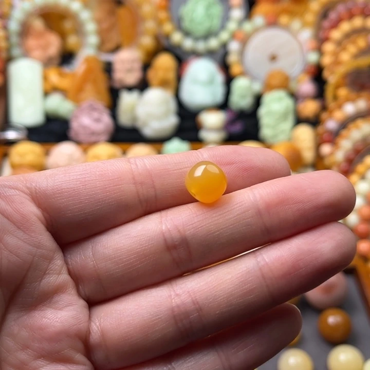 石英质玉（缅黄）未镶嵌珠宝半成品老型珠