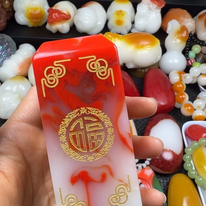 新疆戈壁五彩石金丝