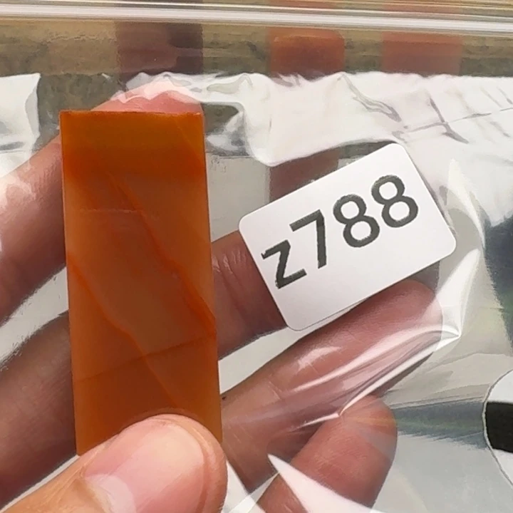 老挝石浮**现老挝 老挝 老挝