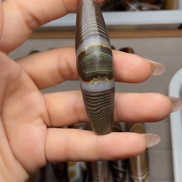 赞***赞玛瑙/玉髓散珠cvbb