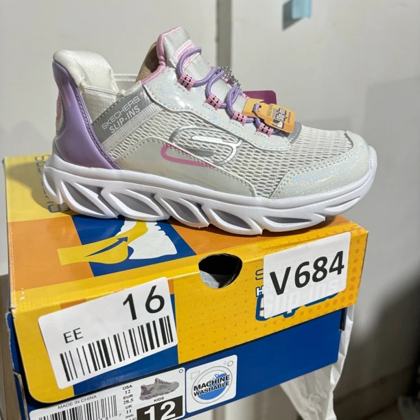 SKECHERS/斯凯奇V684 运动鞋 28.5码