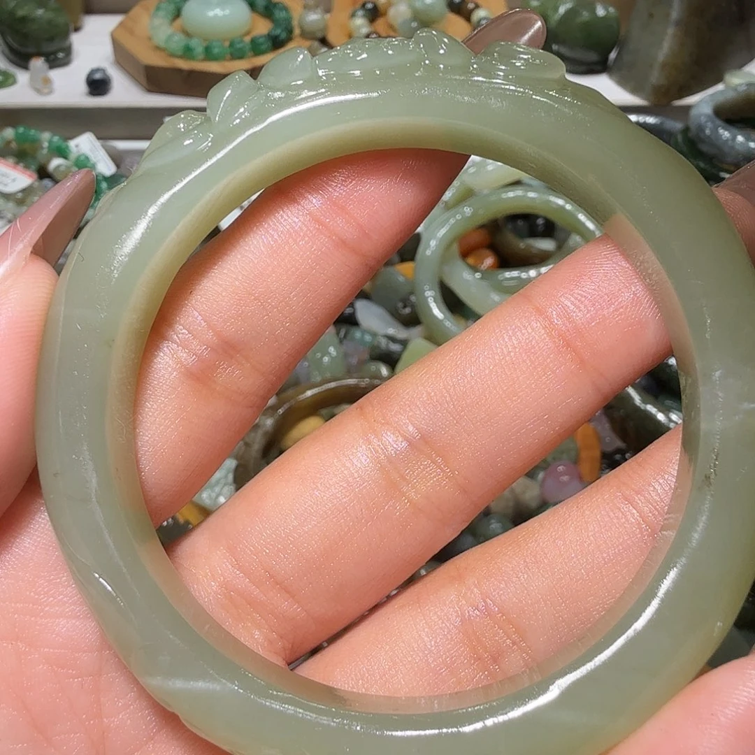 锦***鲤和田玉未镶嵌珠宝奇石