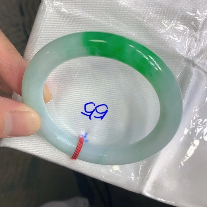未镶嵌手镯（圆镯）翡翠翡翠