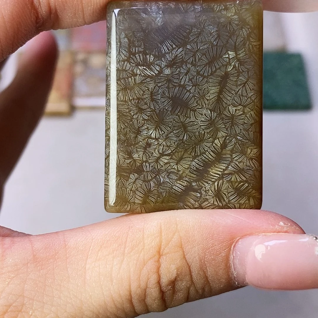 硅化玉颈饰合金流****狗