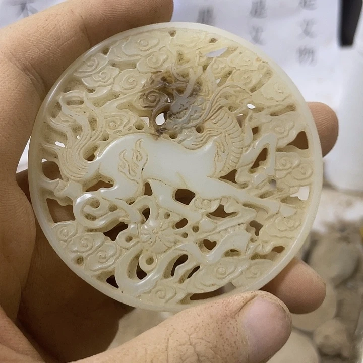 未镶嵌和田玉（糖玉）挂件