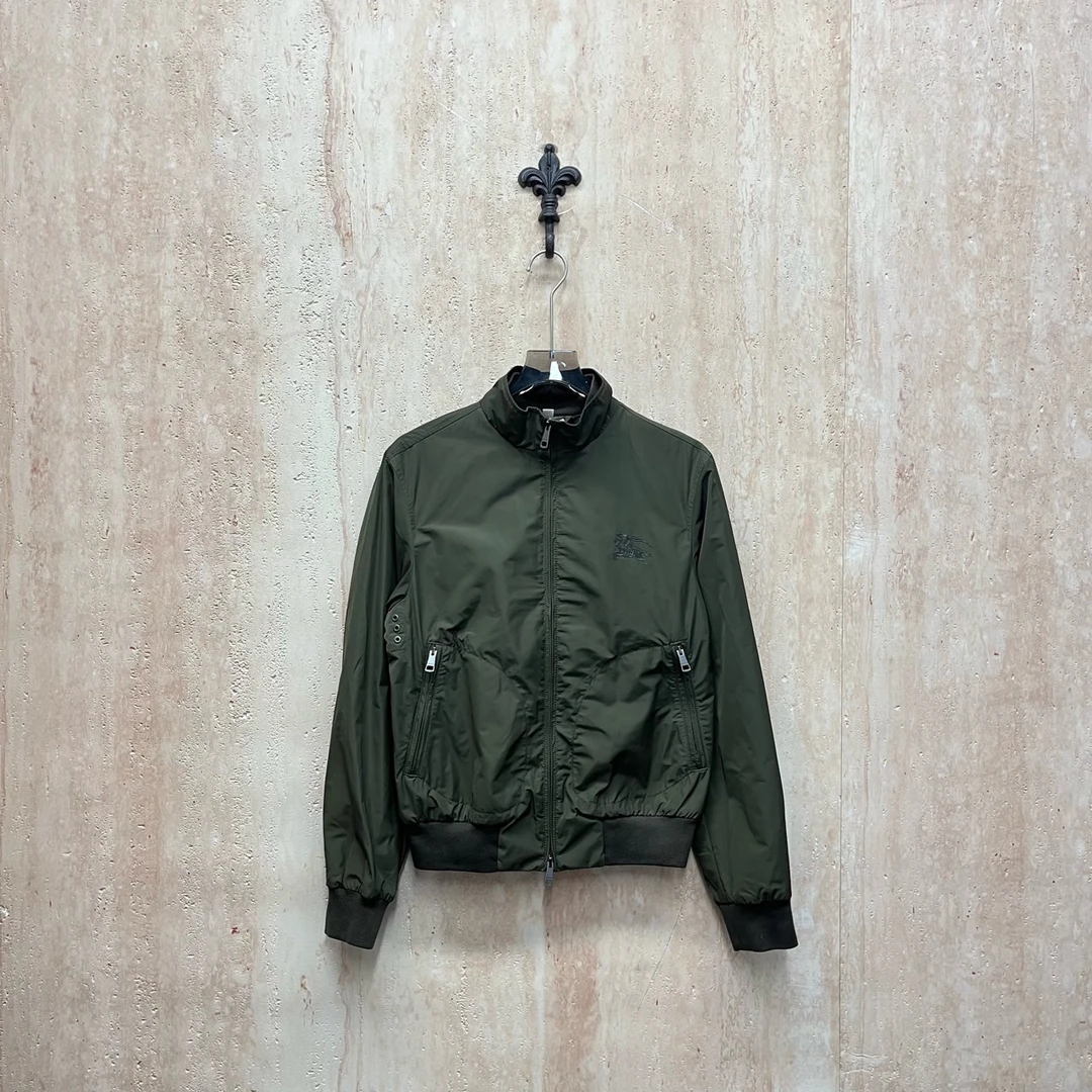 99新 BURBERRY/博柏利 军绿色徽标战马logo夹克外套/s码/32895