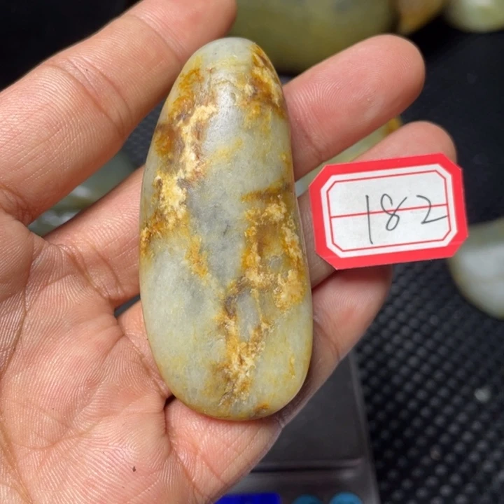 颈饰未镶嵌和田玉182