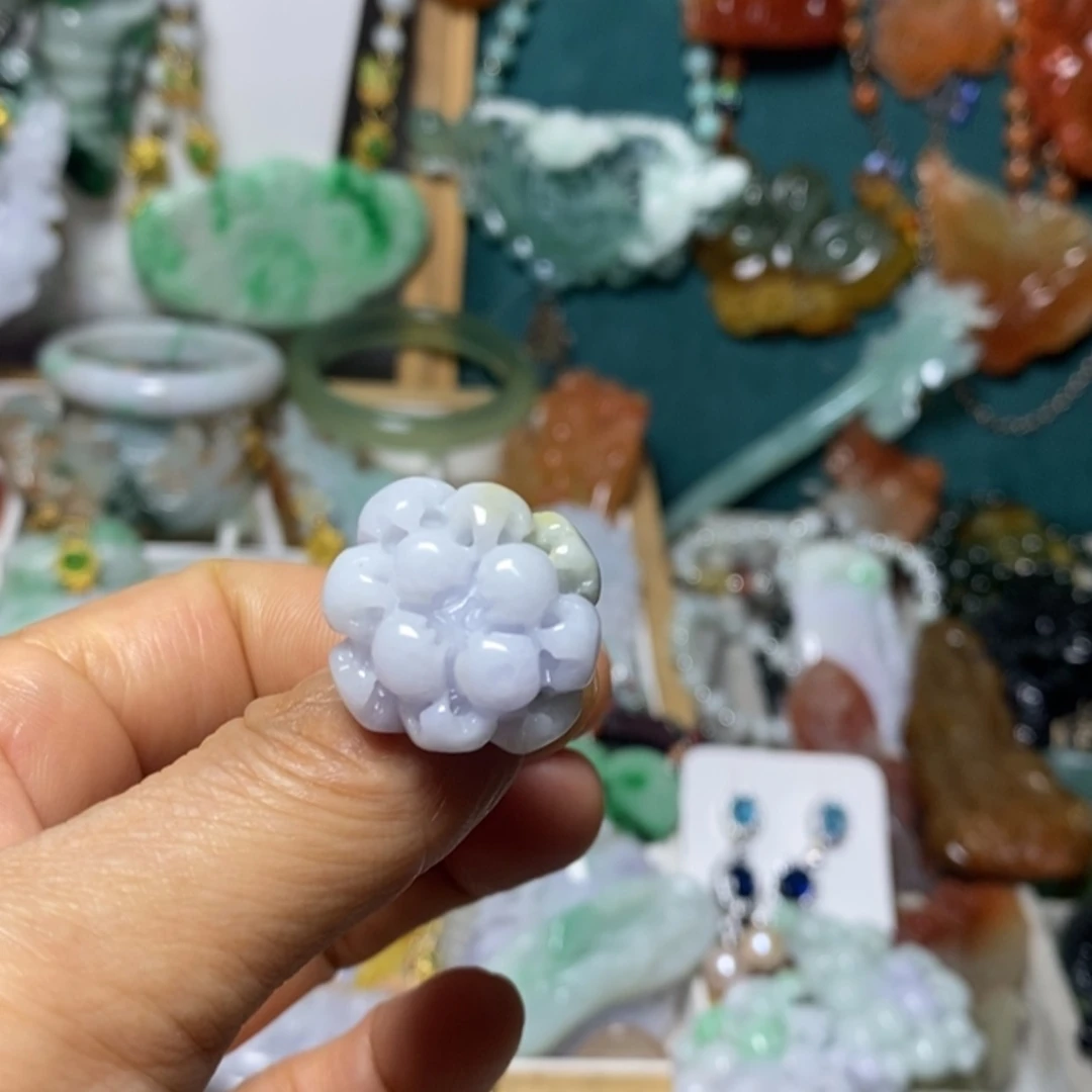 【闪购商品】翡翠吊坠(赠链)未镶嵌