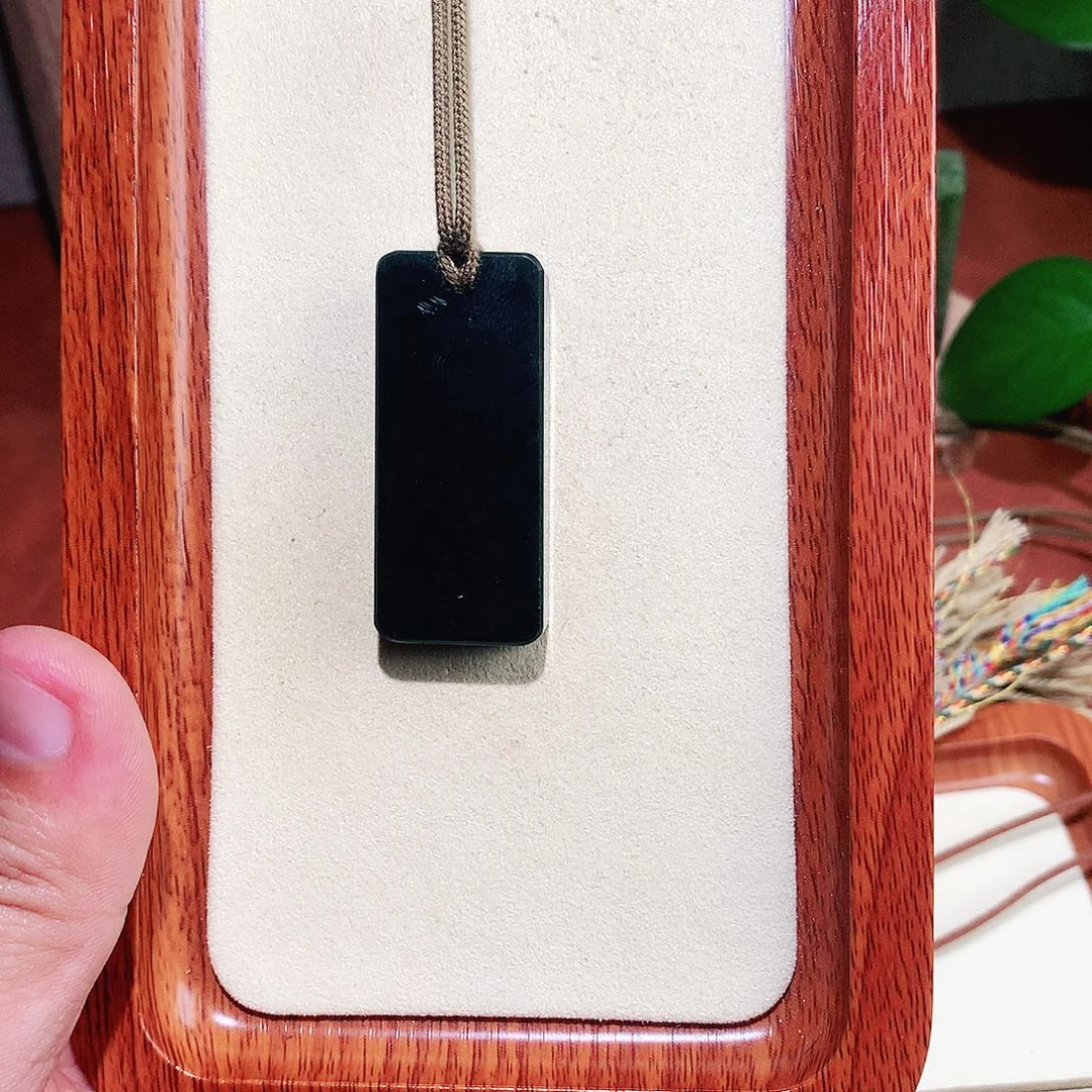 和田玉未镶嵌颈饰和田玉 011