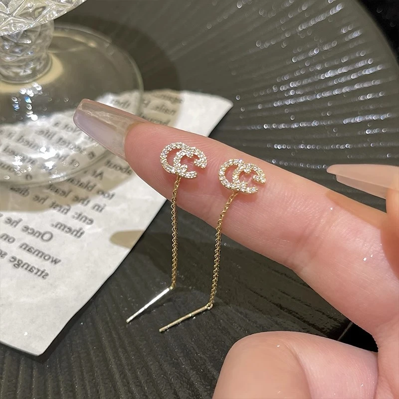 铜合金亚克力耳饰 沁汝同款字母耳线轻奢高级感耳环2025新款爆款