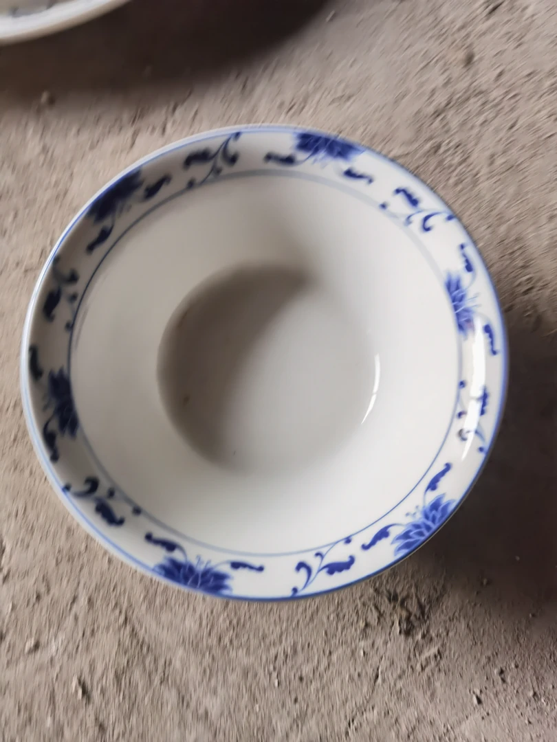 缠枝莲17厘米碗四个