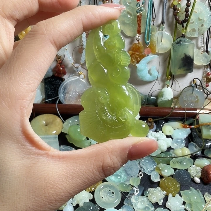 蛇纹石玉合金颈饰