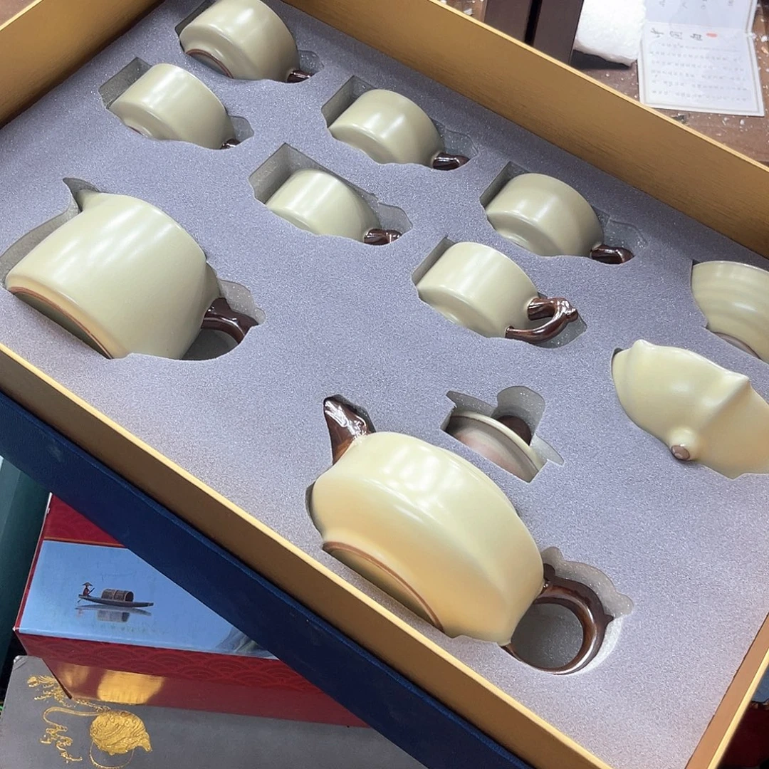 孤品茶具套装等。