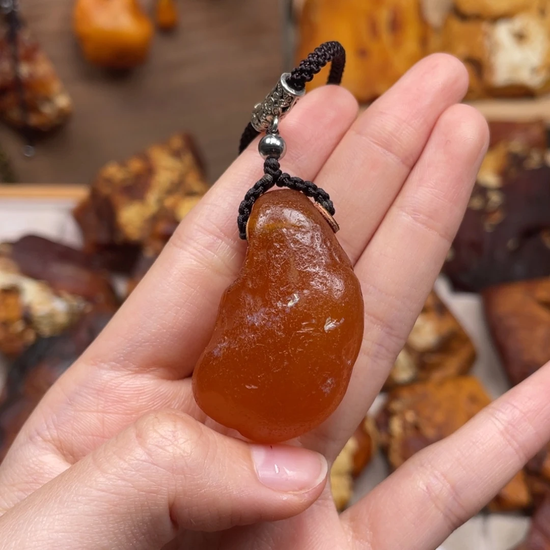 琥珀未镶嵌珠宝奇石