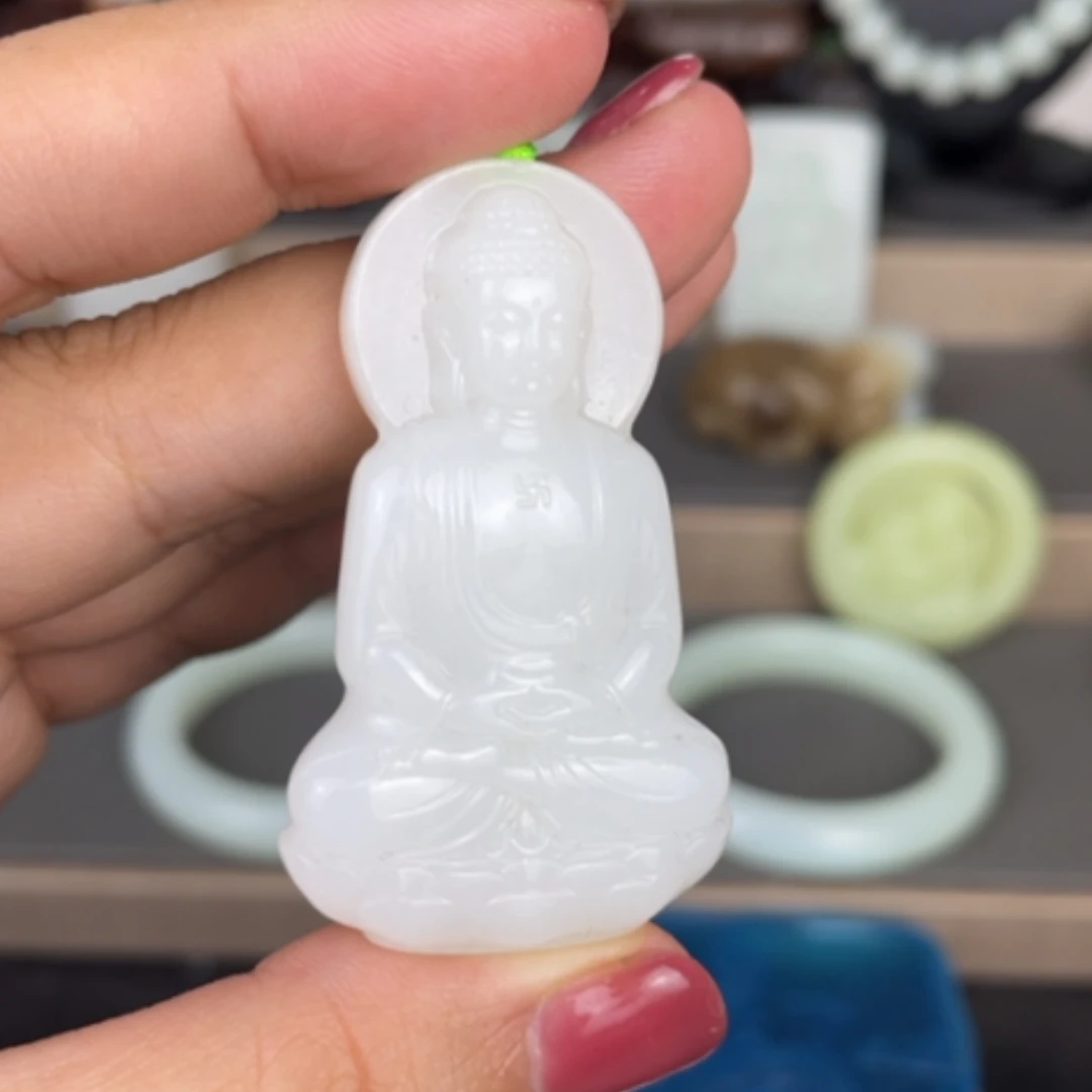 【闪购商品】颈饰未镶嵌和田玉
