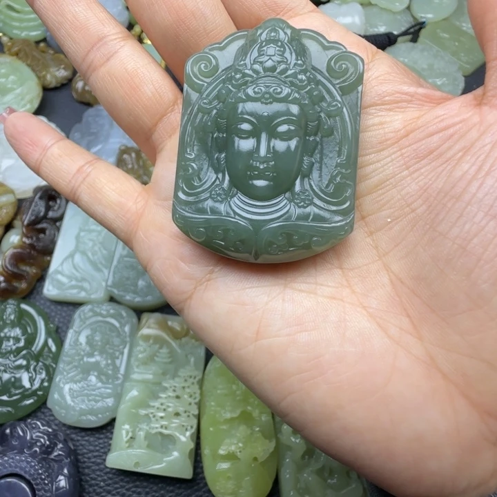 和田玉未镶嵌颈饰