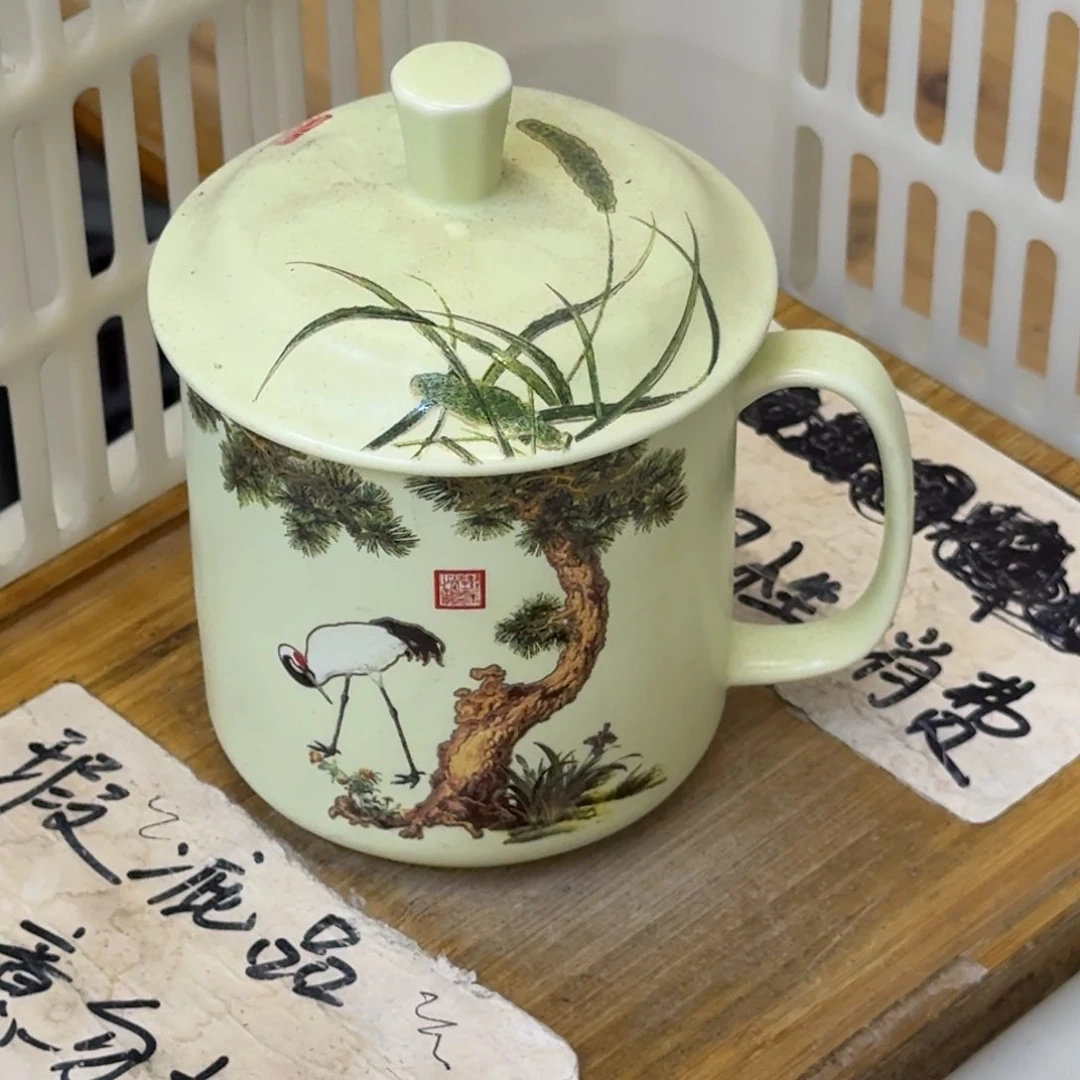 微瑕疵介意勿拍陶瓷器皿D