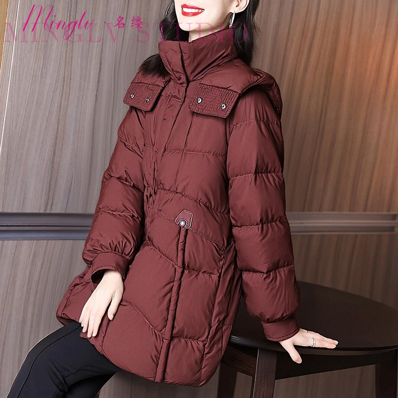 2025年冬季日常通勤保暖安哥拉红色立领直筒休闲蓬松羽绒服外套女
