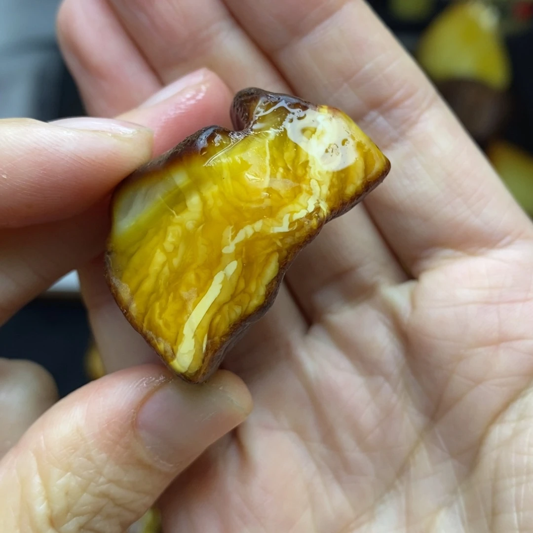 定制琥珀未镶嵌米****南胖