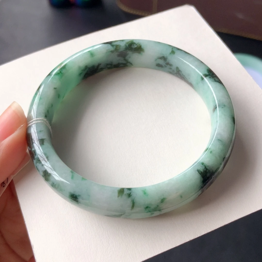 翡翠手镯未镶嵌8号57.9-12.4-8.6