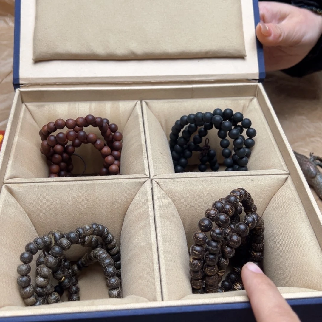 大叶紫檀（黑酸枝木类）