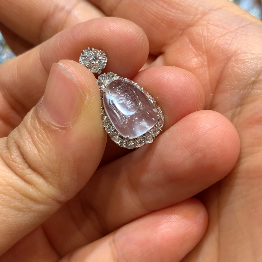 翡翠18K金镶嵌颈饰吊坠