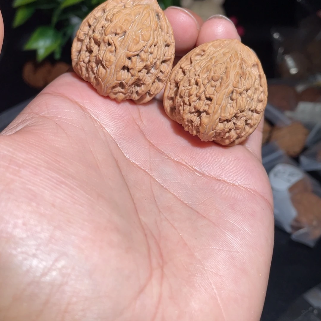 文玩核桃吊坠35红玛瑙