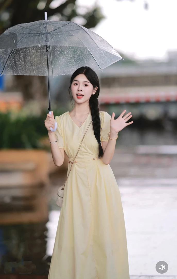 爆款法式V领收腰薄款连衣裙女夏季150小个子温柔显瘦遮肚子中长裙