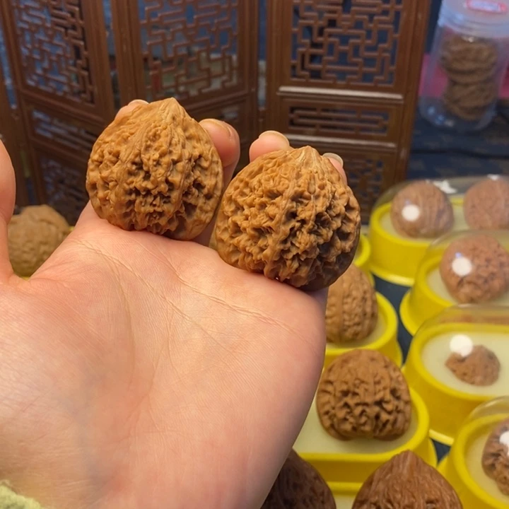 用***6文玩核桃把件40星星