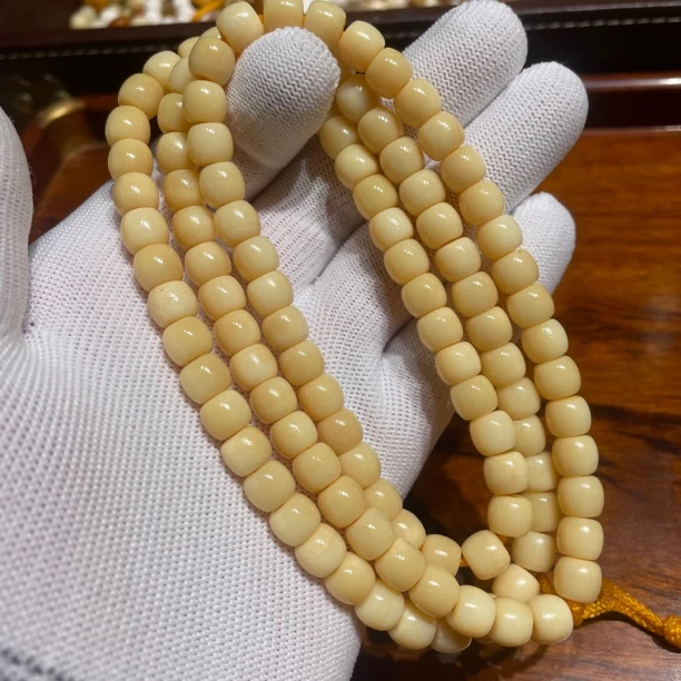 （尺寸0.8）108大治八年精选文玩“终结者”骆驼牙长串！！告别尴尬期！